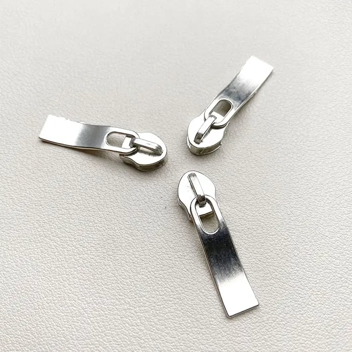 customize zipper puller in different color, shape and size