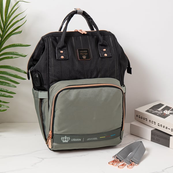 LEQUEEN Striped Backpack with Bottle Bag and Changing Mat 10 LEQUEEN Striped Backpack with Bottle Bag and Changing Mat - Image 9