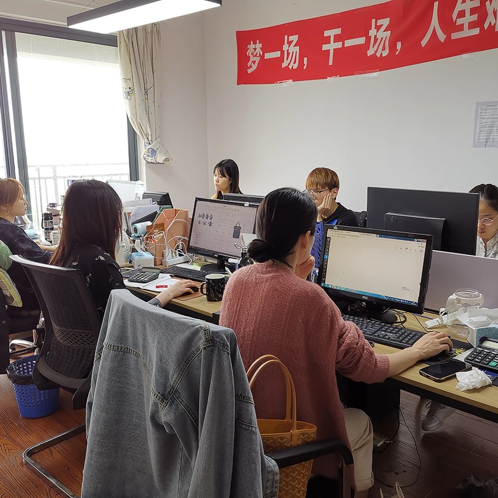 diaper bag supplier service team